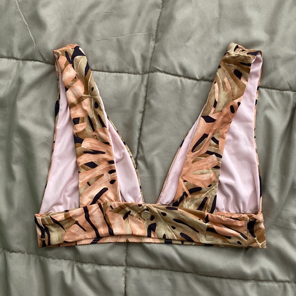 Billabong Three Piece Botanical Bikini - Picture 5 of 8